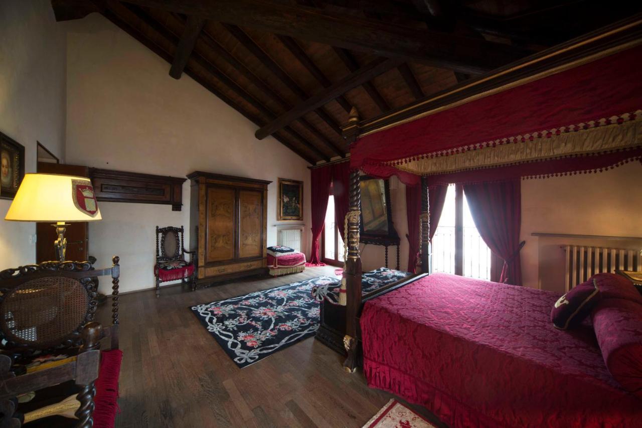 Bed and Breakfast Castello Di Vigoleno Esterno foto