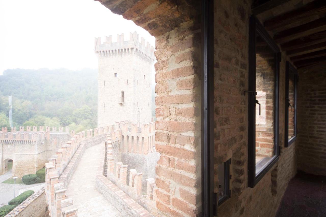 Bed and Breakfast Castello Di Vigoleno Esterno foto