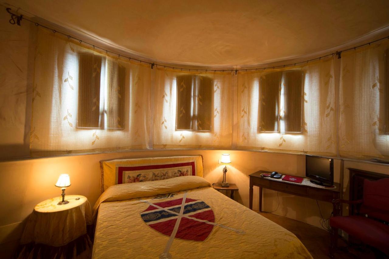 Bed and Breakfast Castello Di Vigoleno Esterno foto