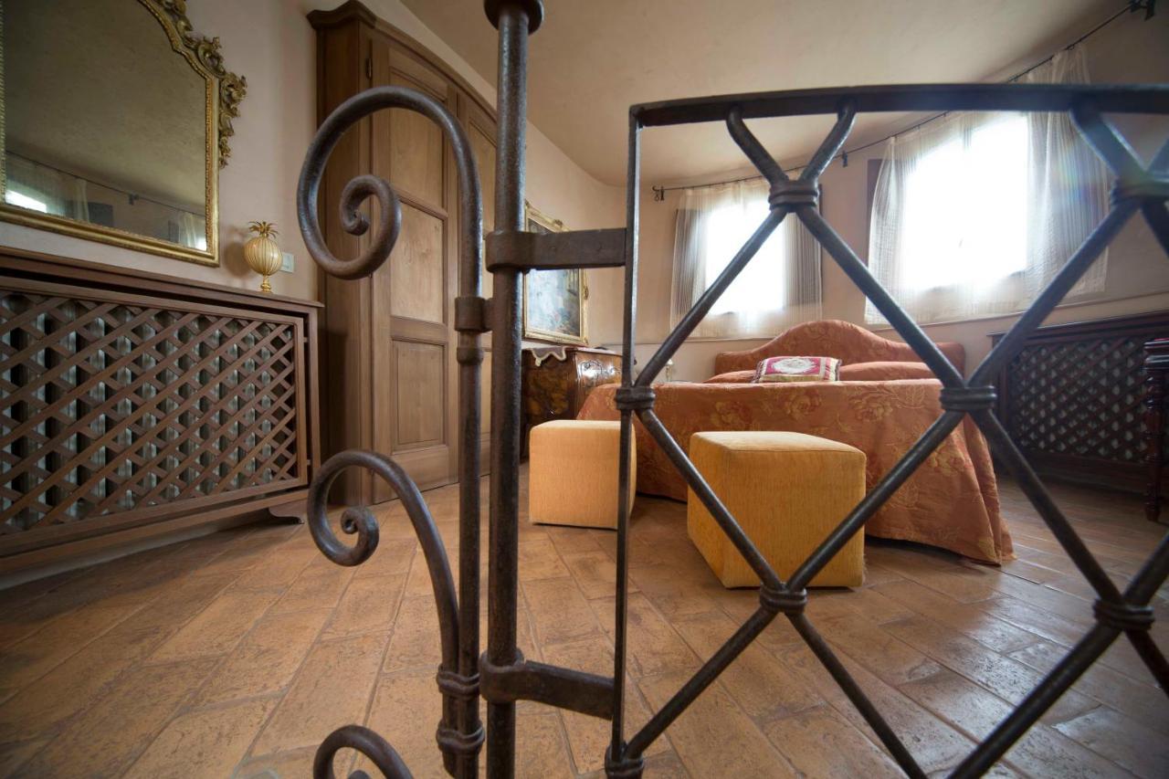 Bed and Breakfast Castello Di Vigoleno Esterno foto