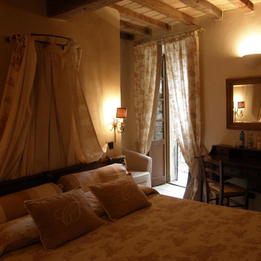 Bed and Breakfast Castello Di Vigoleno Esterno foto