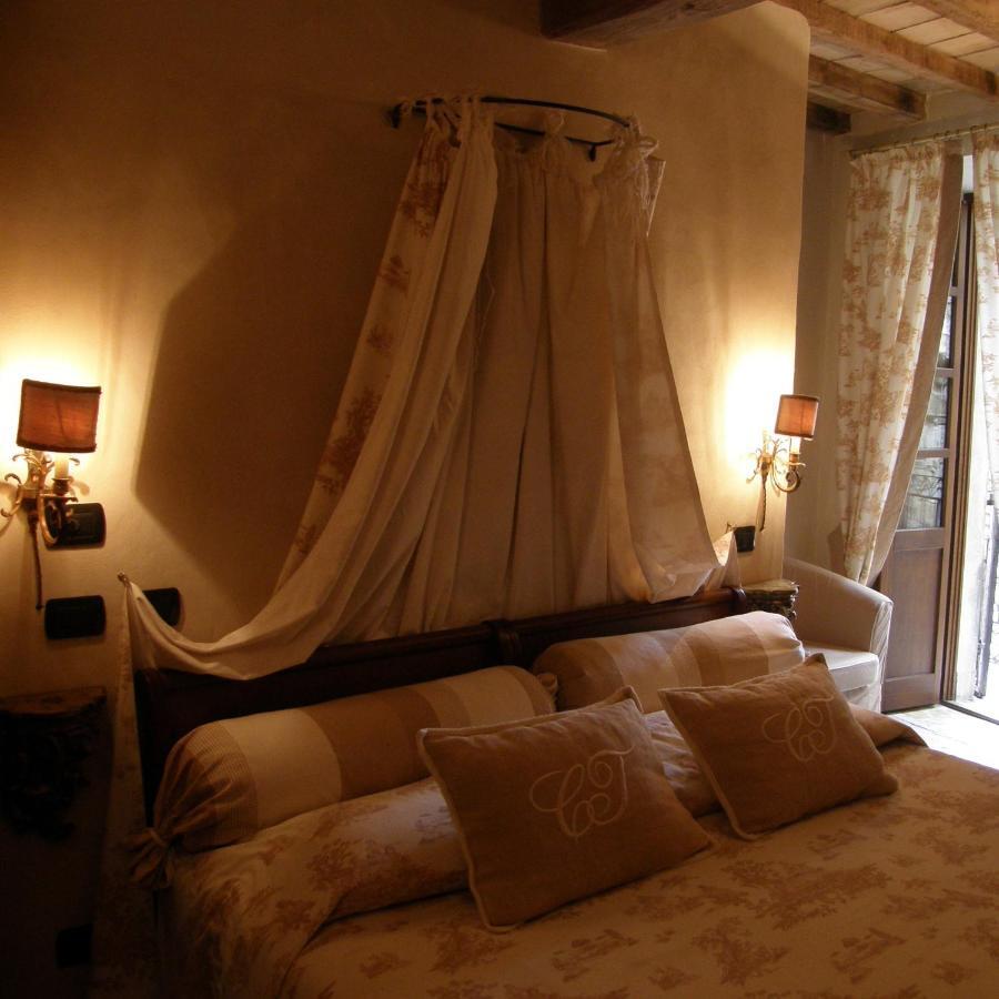 Bed and Breakfast Castello Di Vigoleno Esterno foto